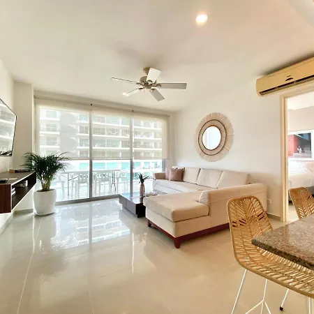 Unique 2br With Pool In Sunny