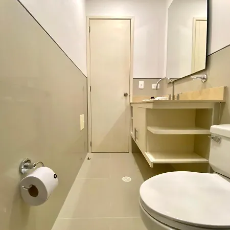 Unique 2br With Pool In Sunny