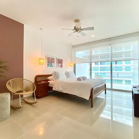 Unique 2br With Pool In Sunny